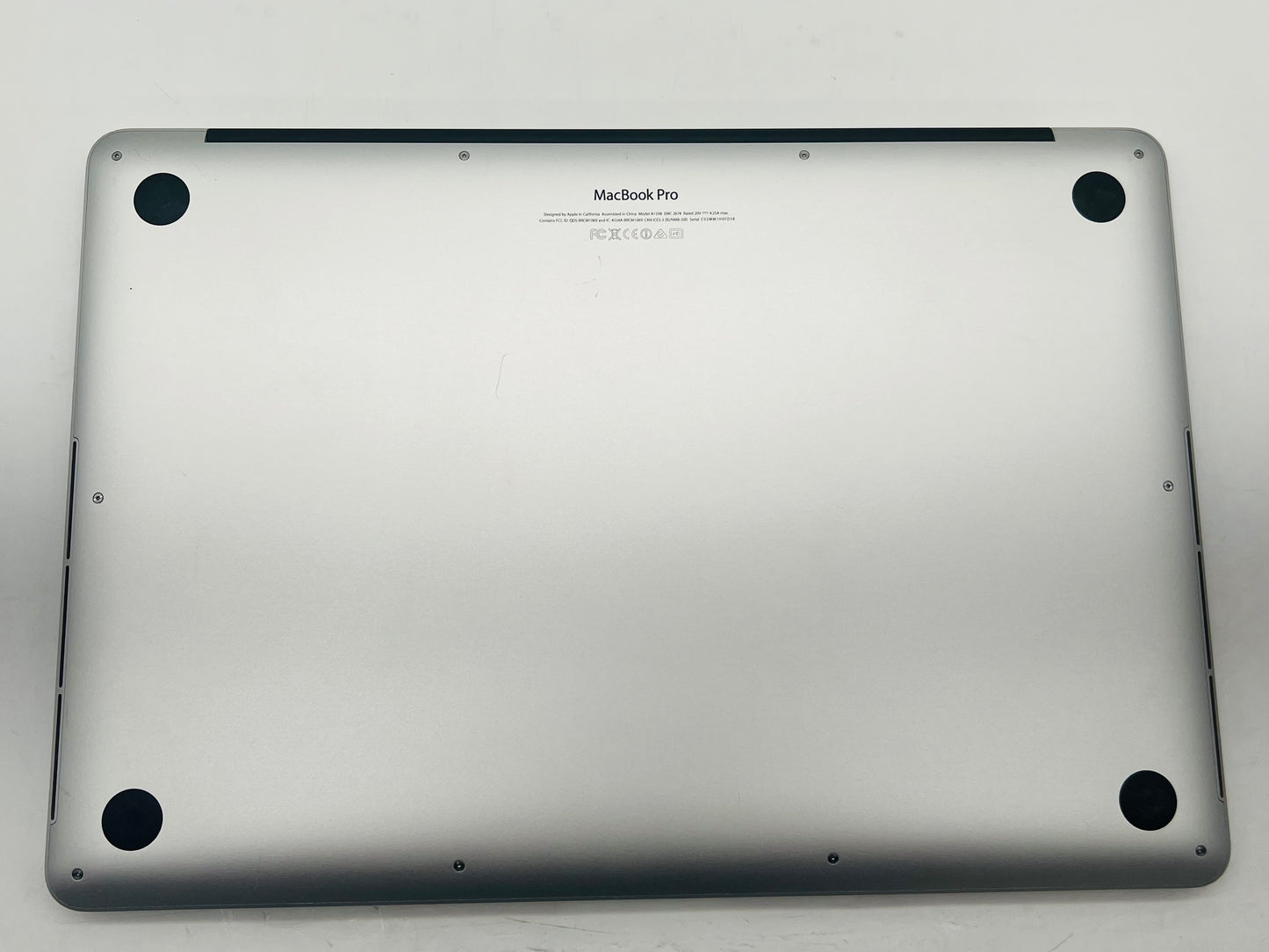 Apple 2013 Macbook Pro 15" 2Ghz Quad-Core i7 8gb 256gb SSD IIP 1536- Very Good