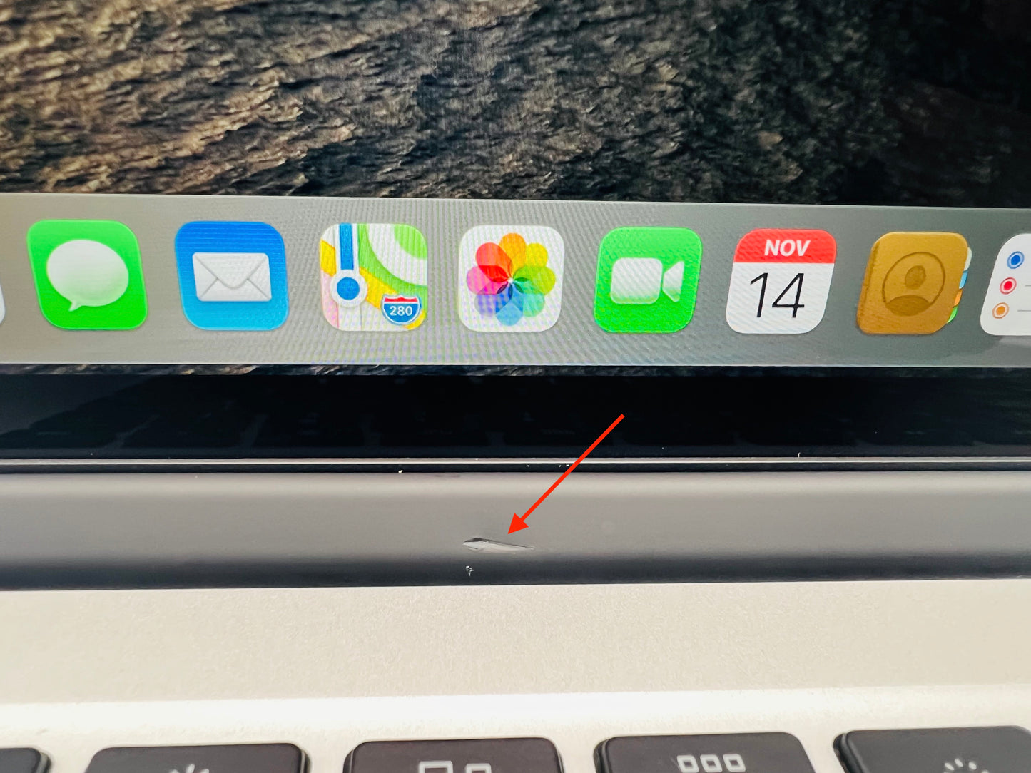 Apple 2013 Macbook Pro 15" 2Ghz Quad-Core i7 8gb 256gb SSD IIP 1536- Good