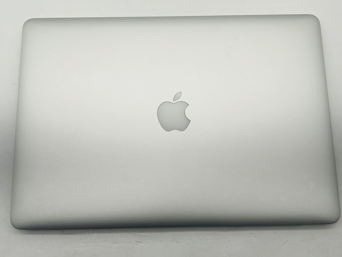 Apple 2013 Macbook Pro 15" 2Ghz Quad-Core i7 8gb 256gb SSD IIP 1536- Good