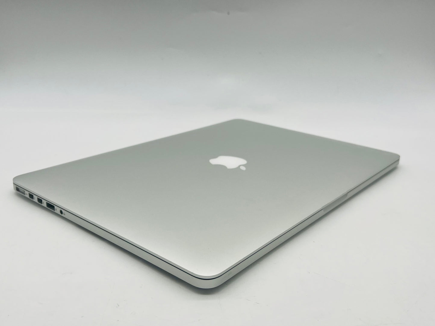 Apple 2013 Macbook Pro 15" 2Ghz Quad-Core i7 8gb 256gb SSD IIP 1536- Good