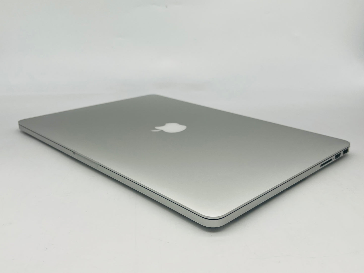 Apple 2013 Macbook Pro 15" 2Ghz Quad-Core i7 8gb 256gb SSD IIP 1536- Good