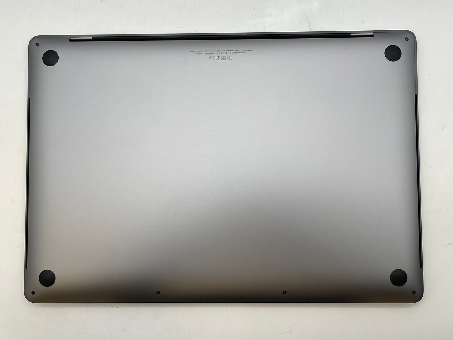 Apple 2019 16" MacBook Pro 2.6GHz 6-Core i7 32GB 1TB SSD RP5500M 8GB - Very Good