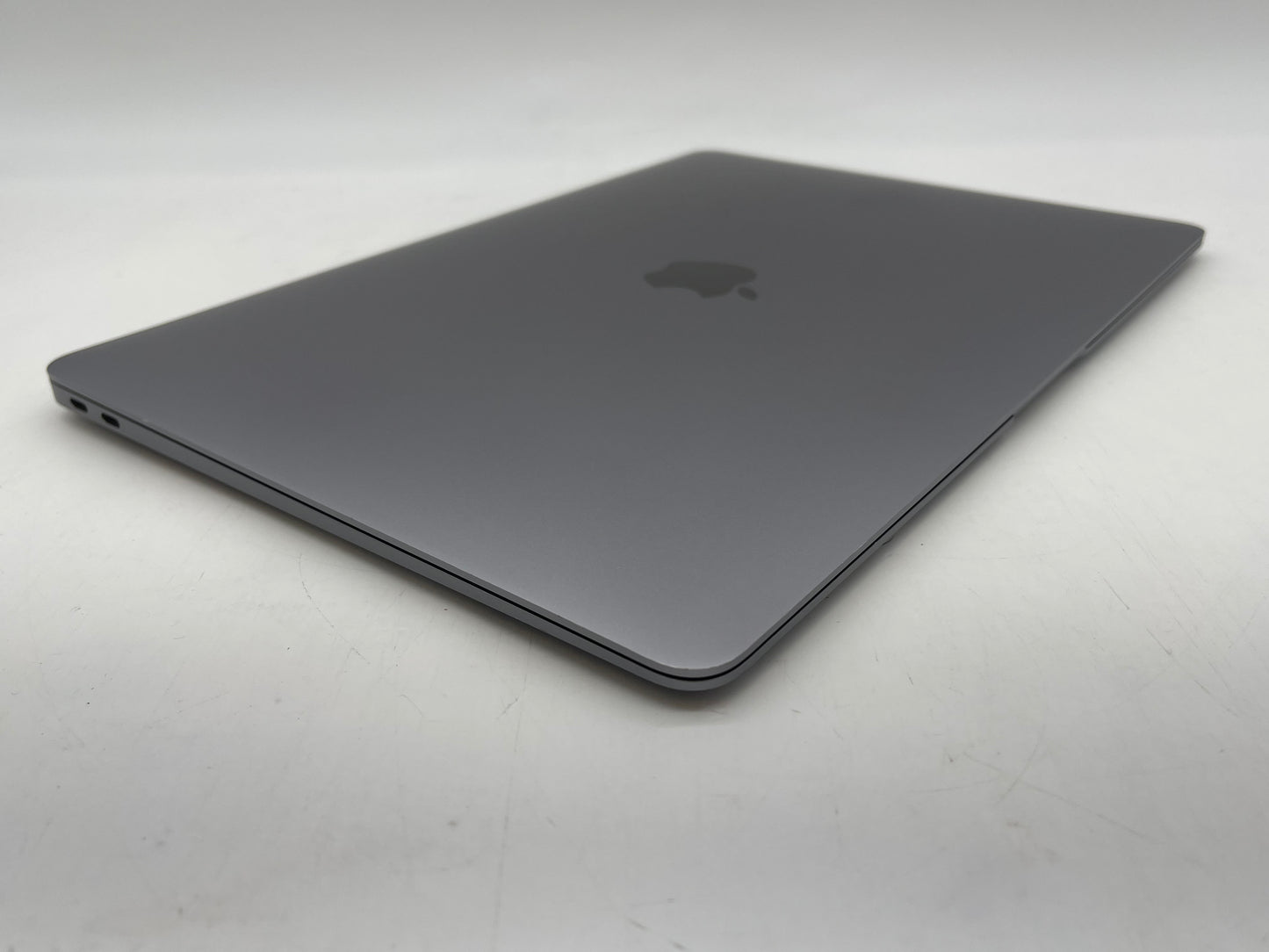 Apple 2020 MacBook Air M1 3.2GHz (7-Core GPU) 8GB RAM 256GB SSD - Very Good