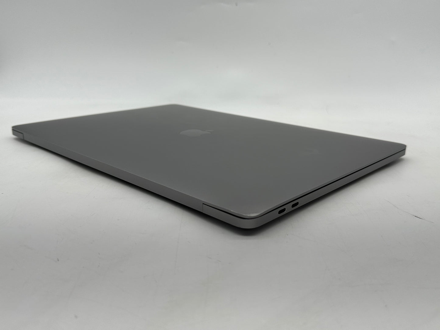 Apple 2019 16" MacBook Pro 2.6GHz i7 16GB RAM 512GB SSD RP5300M 4GB - Very Good