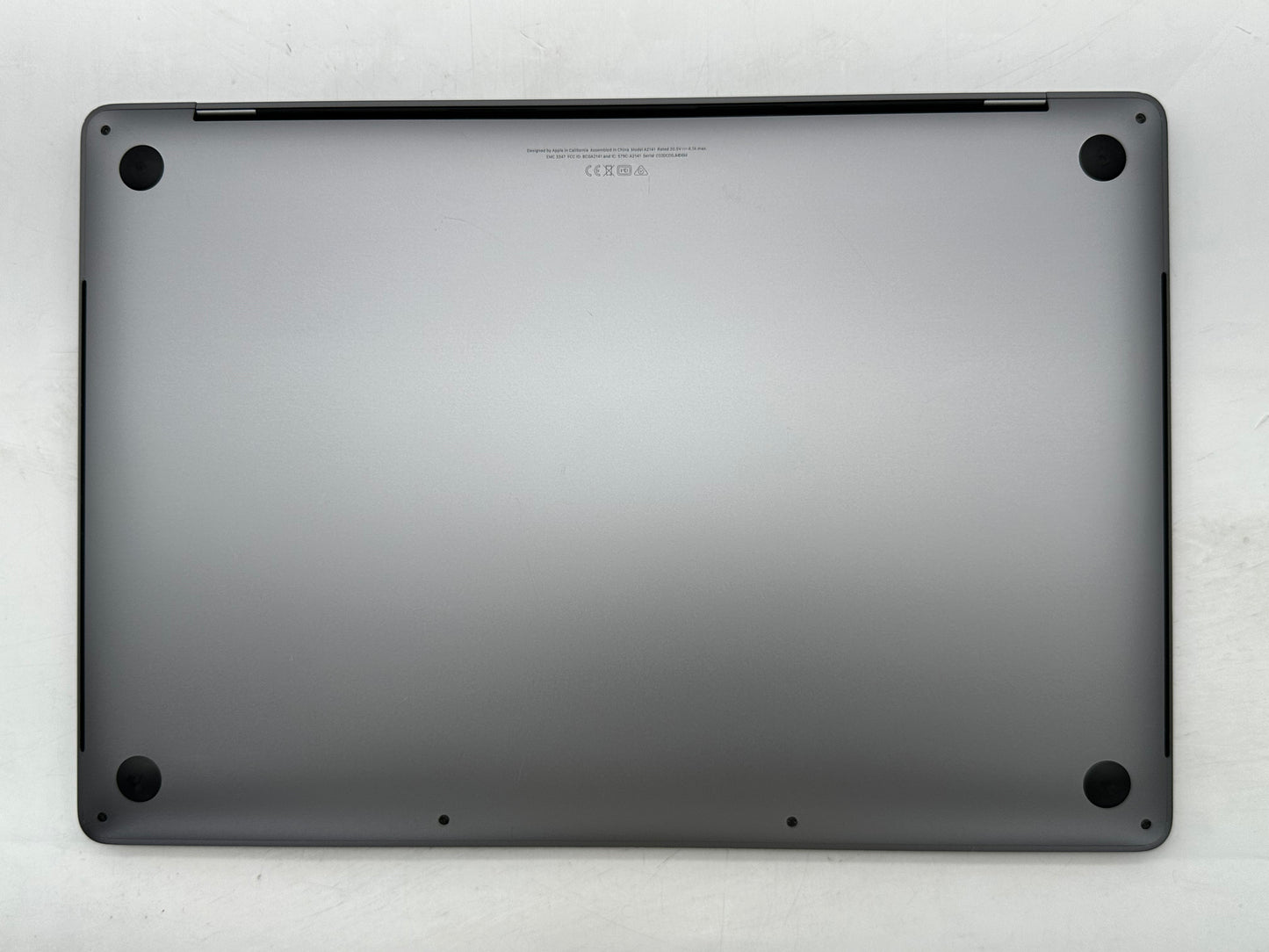 Apple 2019 16" MacBook Pro 2.6GHz i7 16GB RAM 512GB SSD RP5300M 4GB - Very Good