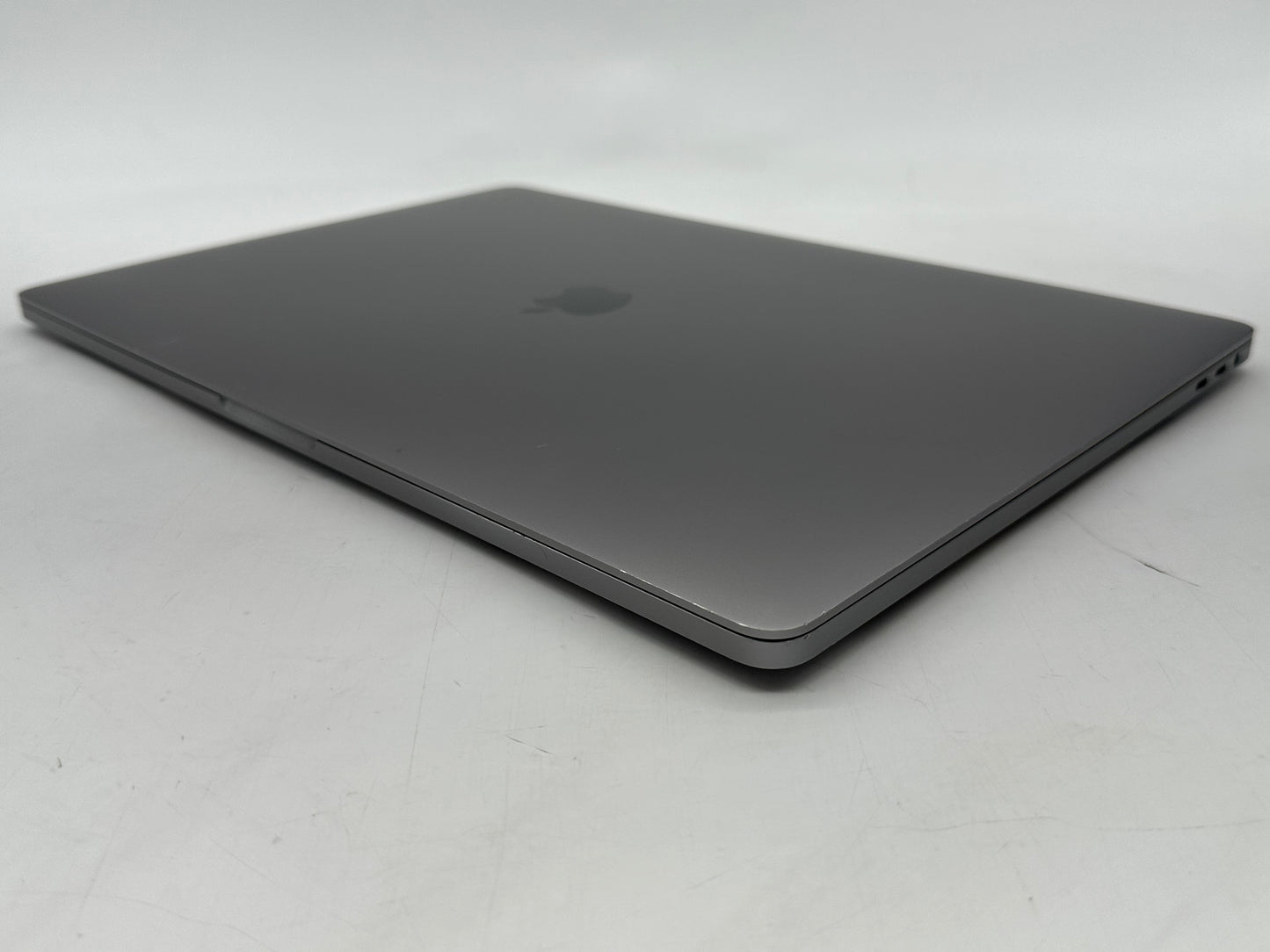 Apple 2019 16" MacBook Pro 2.6GHz i7 16GB RAM 512GB SSD RP5300M 4GB - Very Good