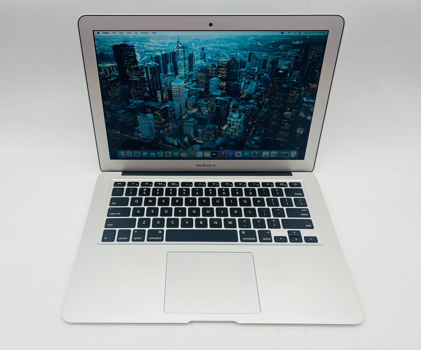 Apple 2015 MacBook Air 13" 1.6GHz Dual Core i5 8GB 128GB SSD IHD 6000- Very Good