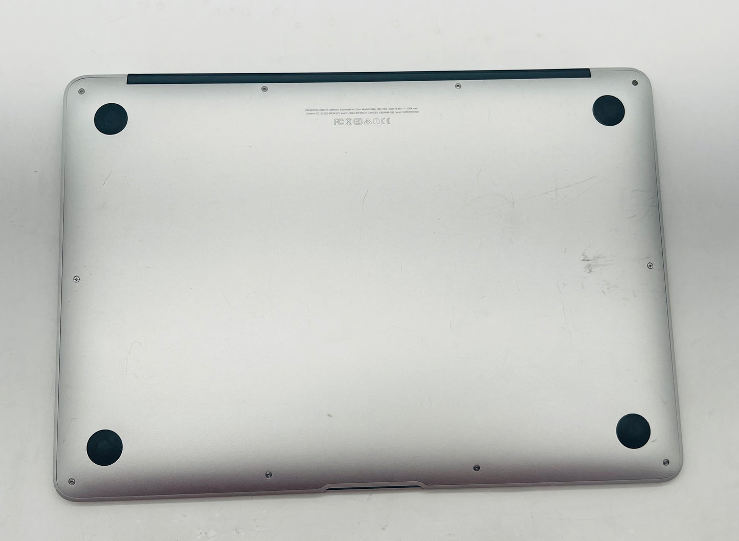 Apple 2015 MacBook Air 13" 1.6GHz Dual Core i5 8GB 128GB SSD IHD 6000- Very Good