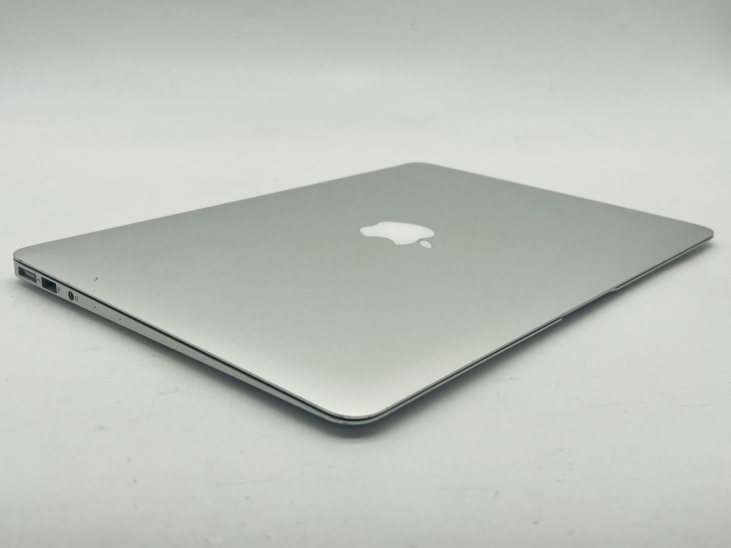 Apple 2015 MacBook Air 13" 1.6GHz Dual Core i5 8GB 128GB SSD IHD 6000- Very Good