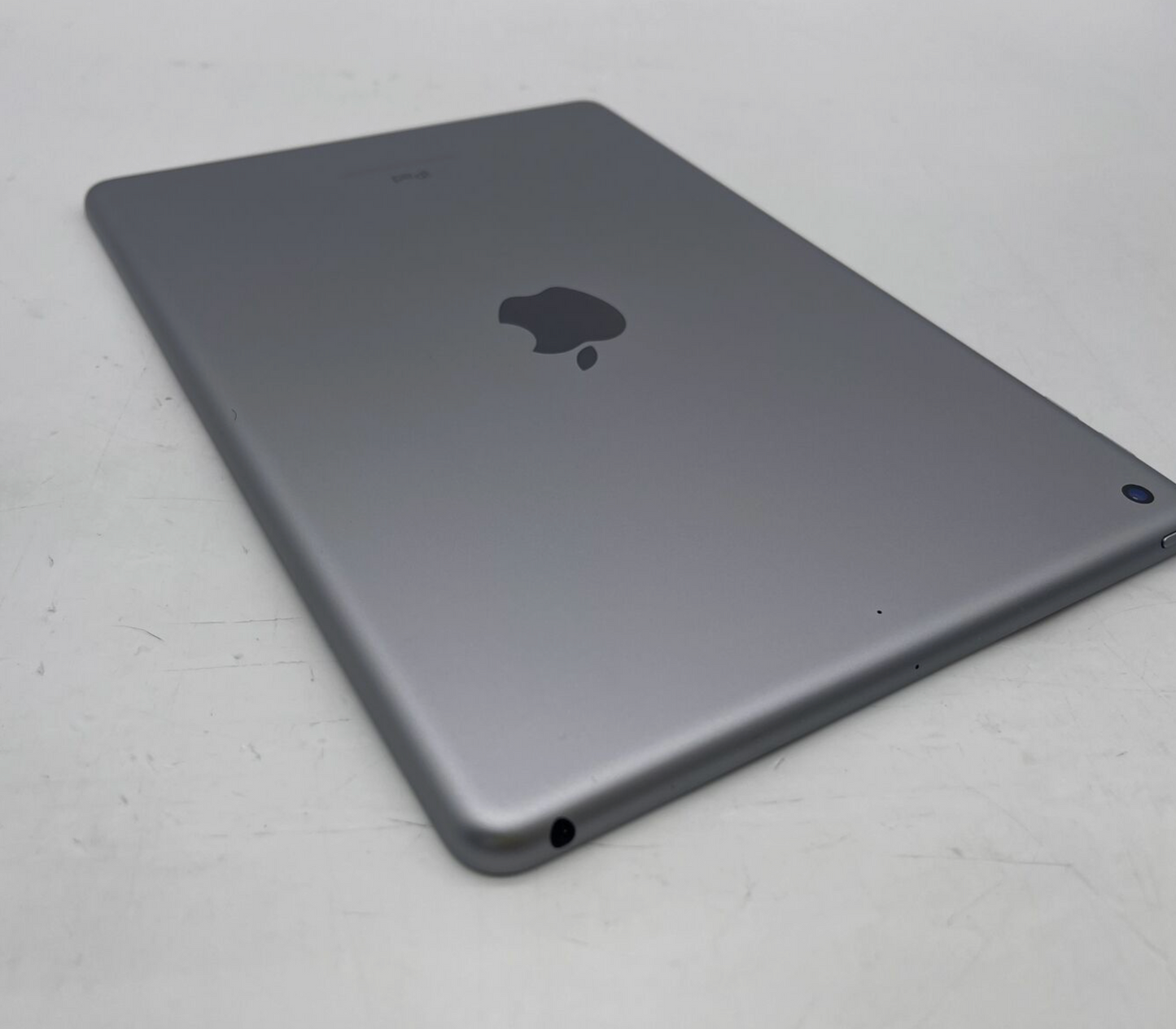 Apple 2016 IPad 6th Generation 32GB "Space Gray"