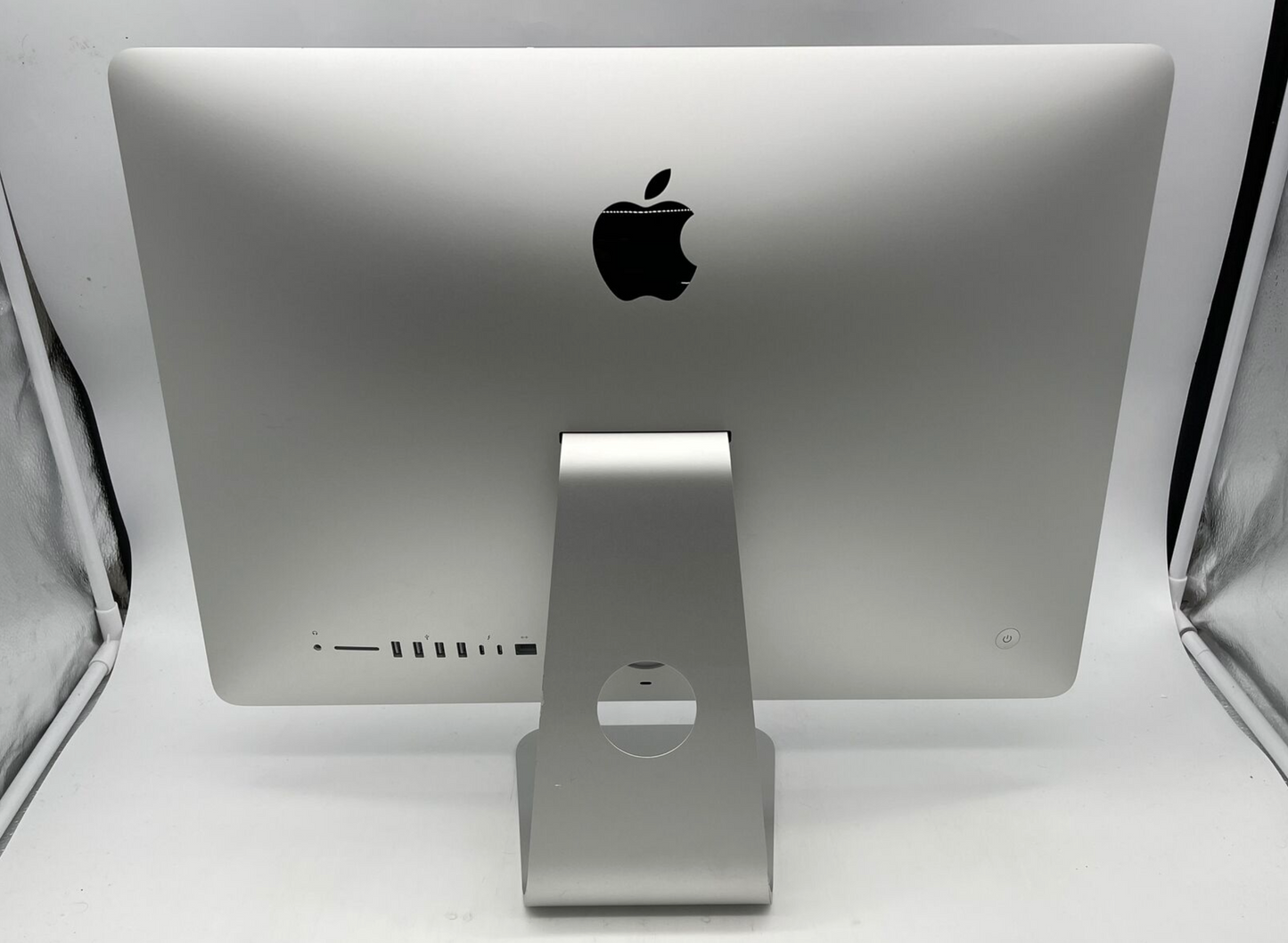 Apple 2017 21.5" 4K iMac 3GHz Quad-Core i5 16GB 256GB SSD RP555 2GB - Very Good