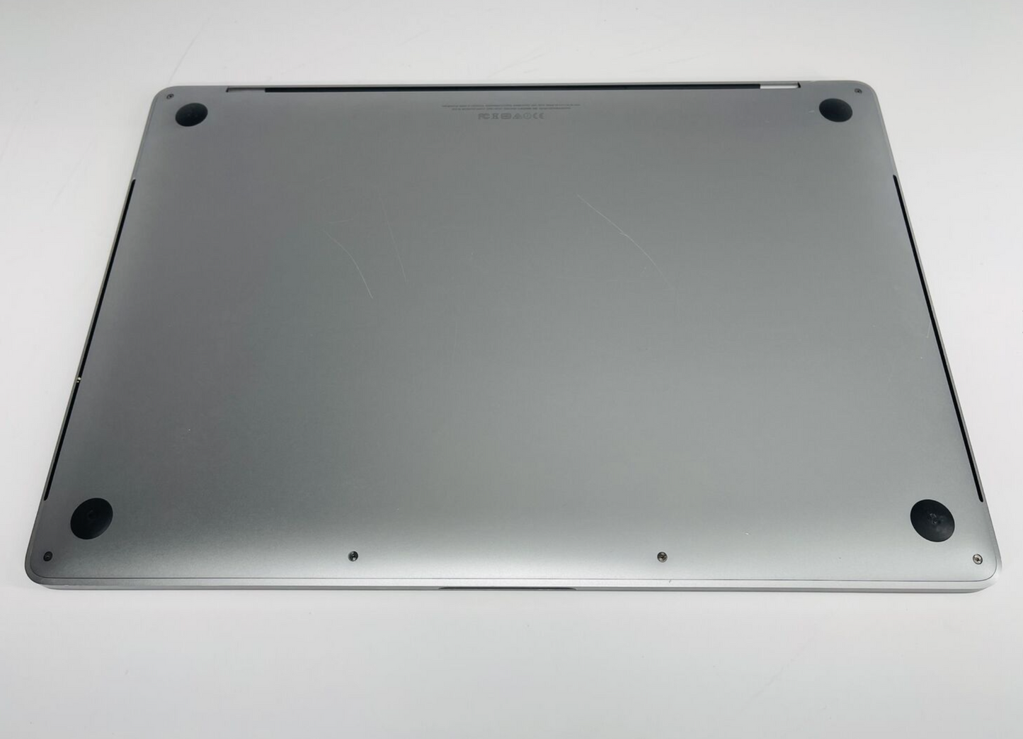 Apple 2016 Macbook Pro 15" 2.7 GHZ Quad Core i7 16GB 512GB SSD RP5300M