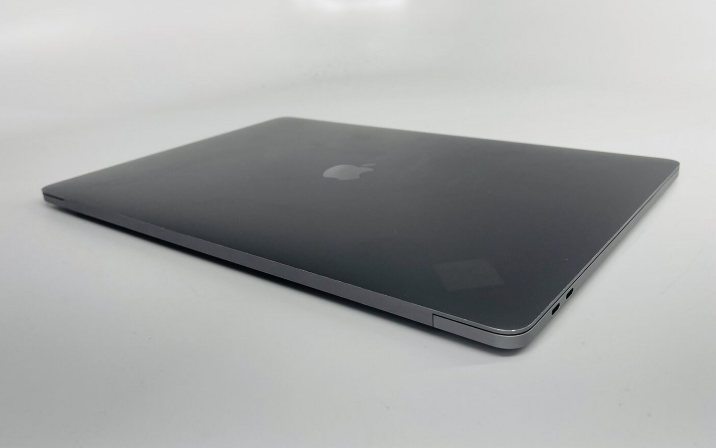 Apple 2016 Macbook Pro 15" 2.7 GHZ Quad Core i7 16GB 512GB SSD RP5300M