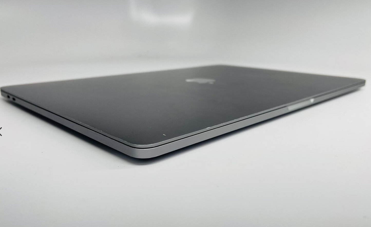 Apple 2016 Macbook Pro 15" 2.7 GHZ Quad Core i7 16GB 512GB SSD RP5300M