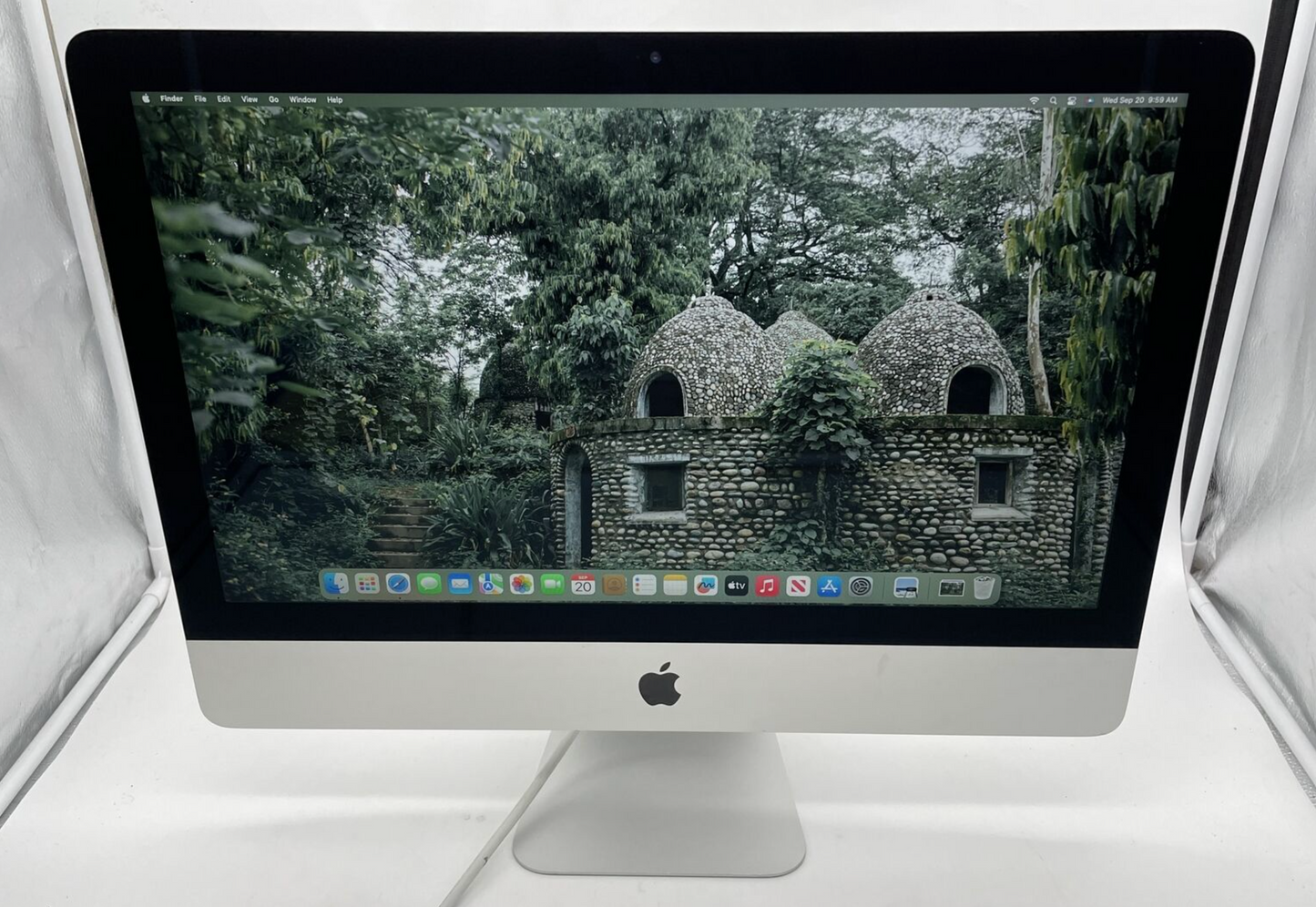 Apple 2017 iMac 4K 2.3GHz Dual-Core i5 8GB RAM 1TB HDD IIPG640